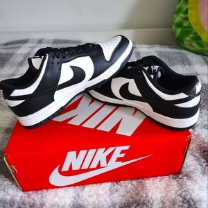 Panda Nike Sneakers